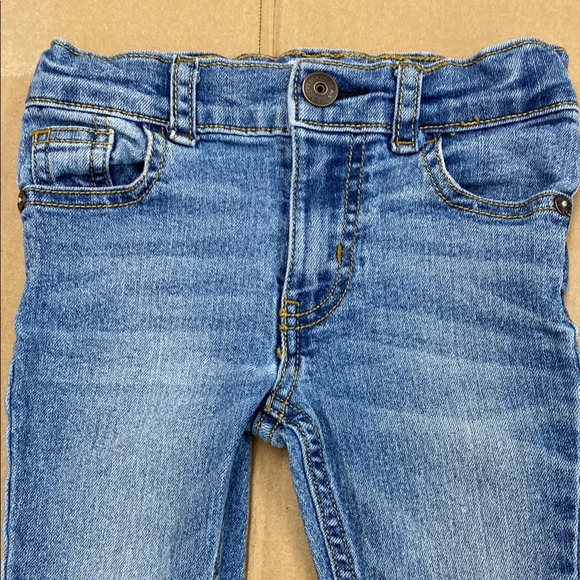 OshKosh B'Gosh Girls‎ Skinny Blue Slim-Fit Jeans Size 2T - Picture 2 of 5